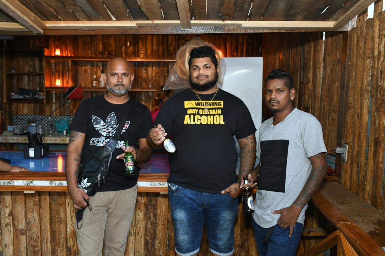 Metro Hotel Couva Eksteriør billede