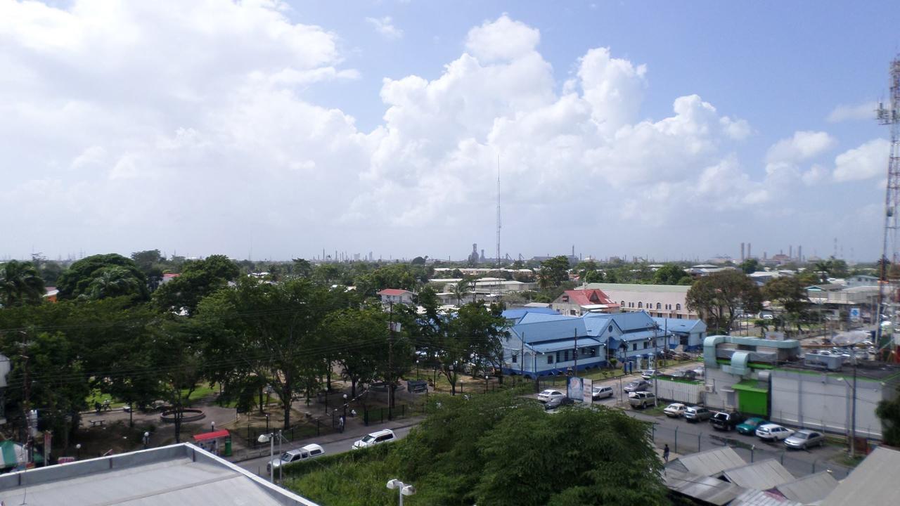 Metro Hotel Couva Eksteriør billede